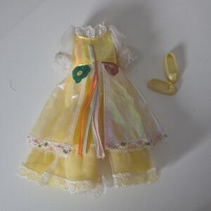 VINTAGE HTF Dress For LADY Lovely Locks Maiden Curly Crown.